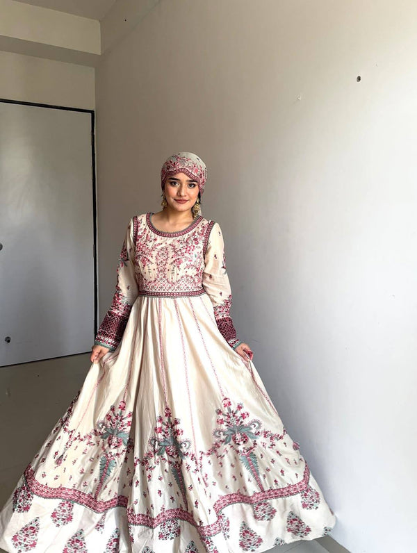 Trending Anarkali Gown & Duptta Set With Embroidery Work