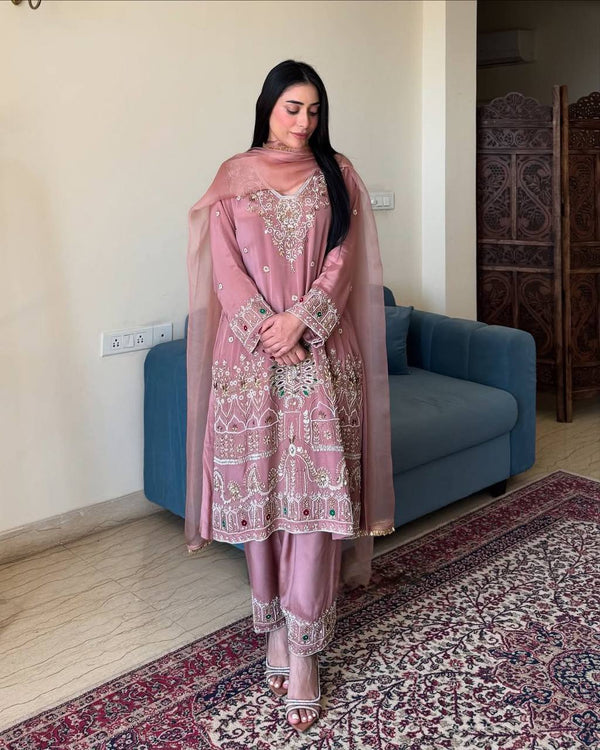 Stylish Ethnic 3-Piece Set – Top, Pants & Organza Dupatta